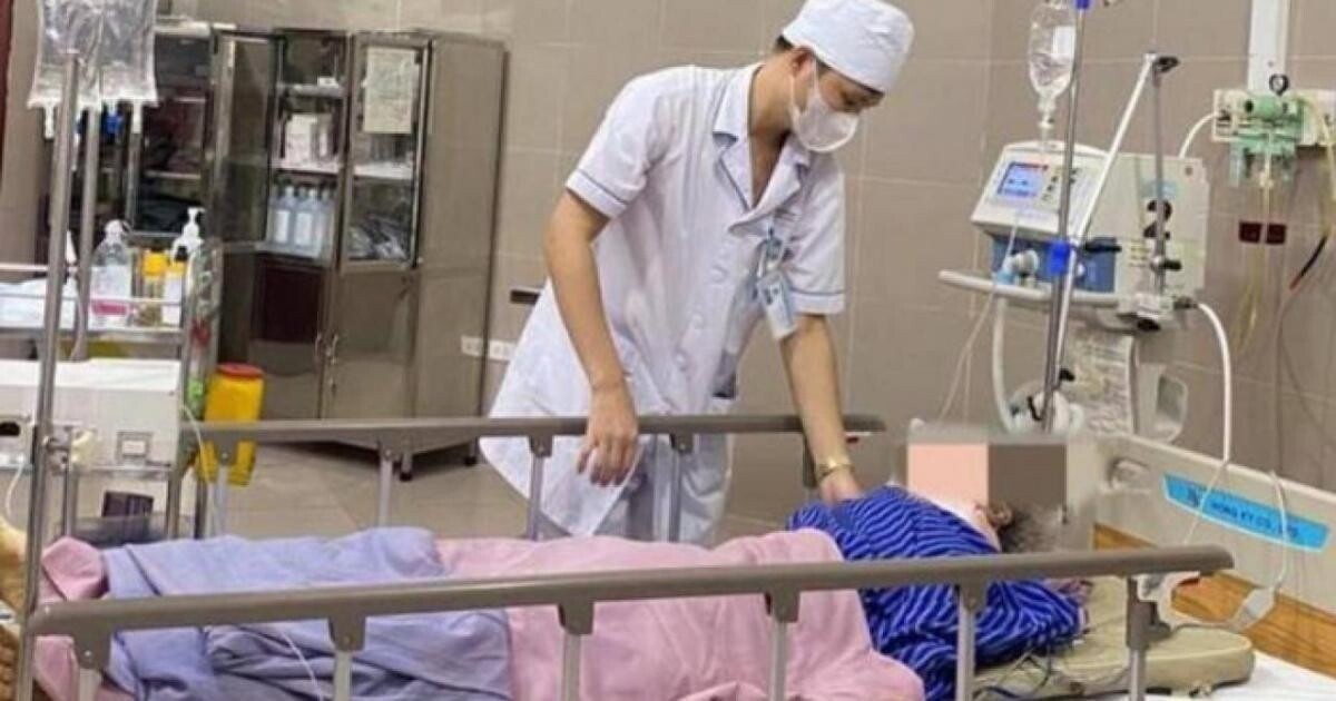 Bệnh nhân chấn thương cột sống do trèo cây, hái hoa hồi tại Lạng Sơn. (Ảnh: BVĐK Lạng Sơn)