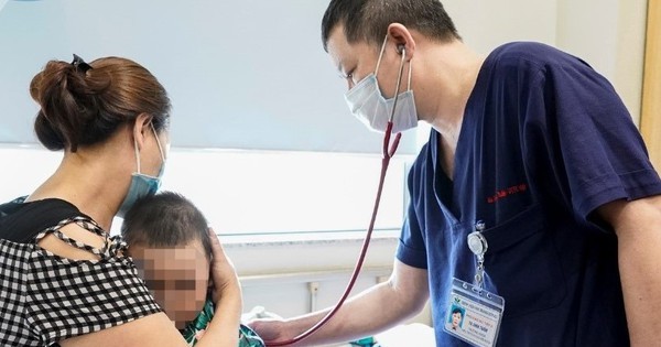 Bệnh nhi viêm cơ tim cấp điều trị tại Bệnh viện Nhi T.Ư.