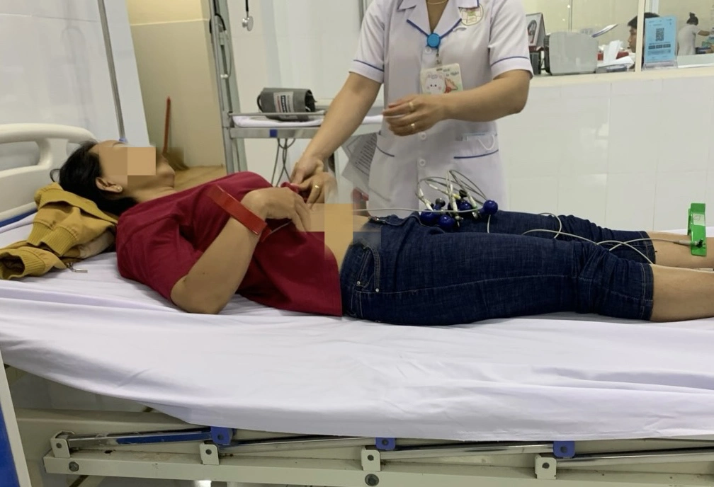 Vụ n&ocirc;n &oacute;i sau ăn b&aacute;nh m&igrave;: Đ&atilde; c&oacute; 222 người nhập viện thăm kh&aacute;m, điều trị