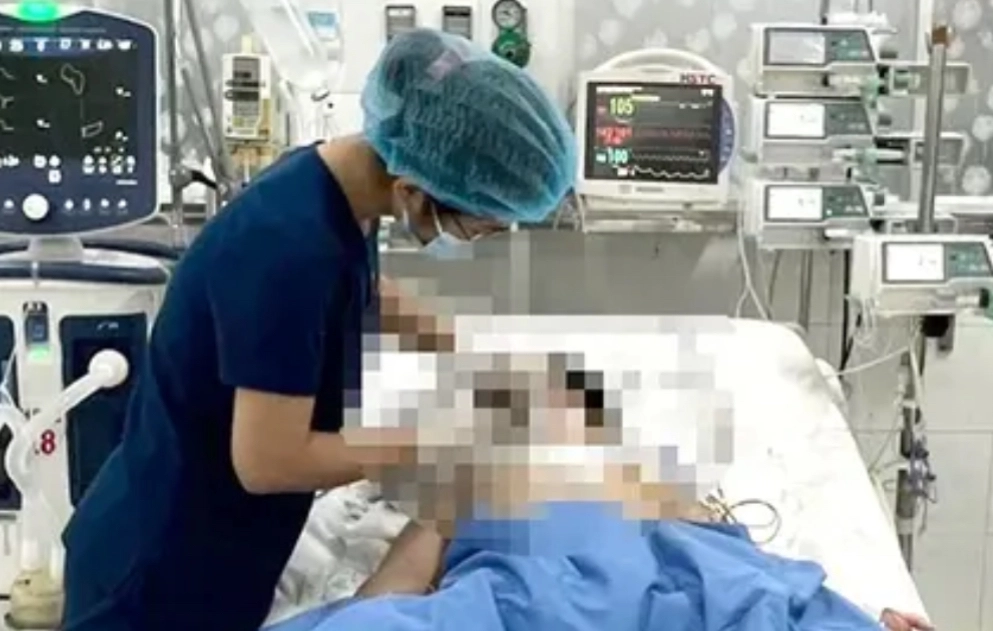 Vụ nôn ói sau ăn bánh mì: Chuyển một ca ngộ độc rất nặng về TP.HCM điều trị