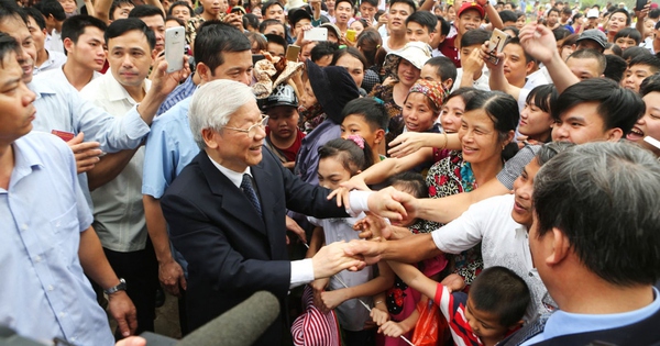 Tổng Bí thư Nguyễn Phú Trọng - người luôn giữ một chữ tình