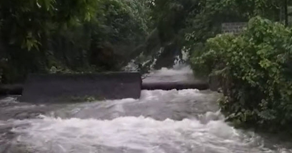 Người đàn ông ở Hà Nội bị nước cuốn trôi, tử vong