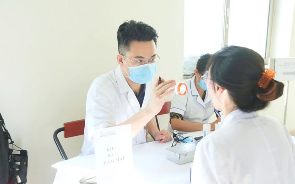 Mỗi năm, người dân được khám sức khỏe định kỳ miễn phí thế nào?