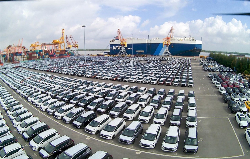 Xe nhập khẩu k&eacute;o thị trường &ocirc; t&ocirc; th&aacute;ng 6 - Ảnh 1.