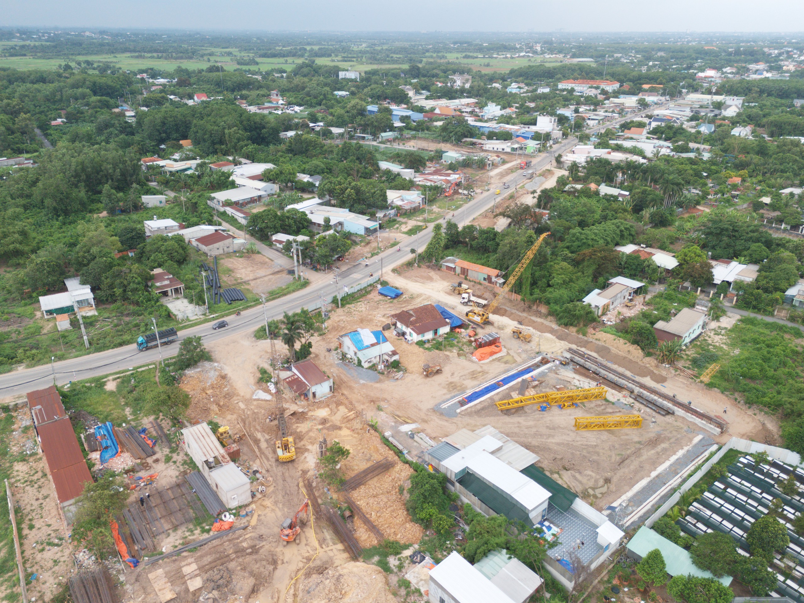 Cao tốc TP.HCM - Mộc Bài đồng loạt triển khai nhiều mũi thi công img