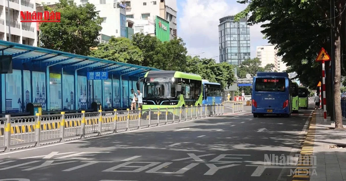 [Video] Lượng hành khách tăng kỉ lục sau khi miễn phí vé xe buýt ở TP Hồ Chí Minh