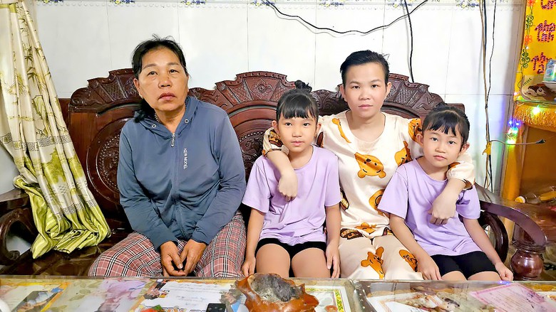 Chồng mất vì tai nạn, vợ nghèo bươn chải nuôi con - Ảnh 1.