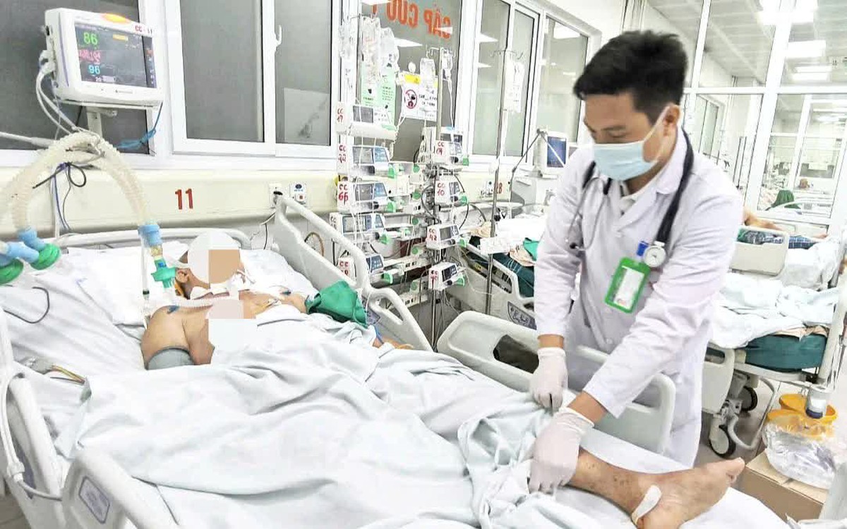 Bị gà mổ vào chân, cụ ông 94 tuổi nguy kịch vì uốn ván