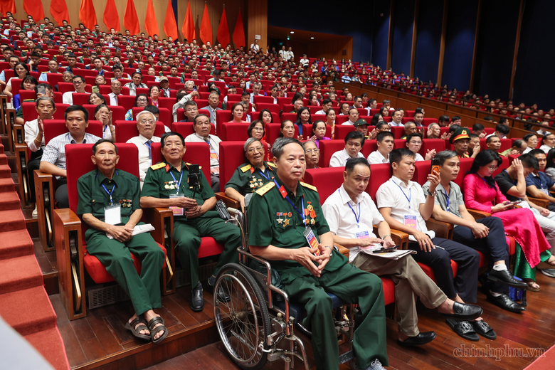 Hội nghị tri ân người có công toàn quốc: Khắc ghi những hy sinh vì Tổ quốc Hội nghị tri ân người có công toàn quốc: Khắc ghi những hy sinh vì Tổ quốc - Ảnh 4.