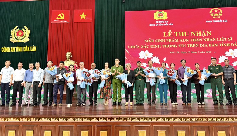 Đắk Lắk thu nhận mẫu ADN th&acirc;n nh&acirc;n liệt sĩ chưa x&aacute;c định th&ocirc;ng tin - Ảnh 1.