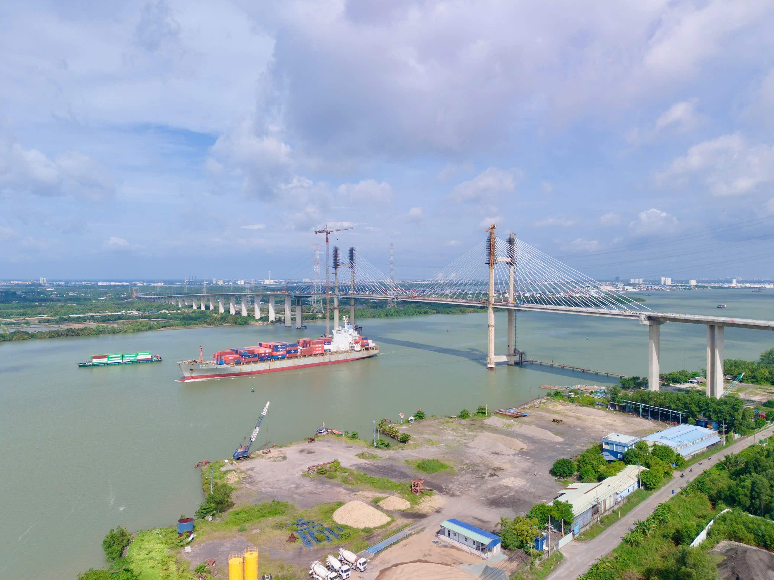 Cầu Phước Kh&aacute;nh hợp long, tiến gần ng&agrave;y th&ocirc;ng xe kết nối miền T&acirc;y với s&acirc;n bay Long Th&agrave;nh - Ảnh 6.