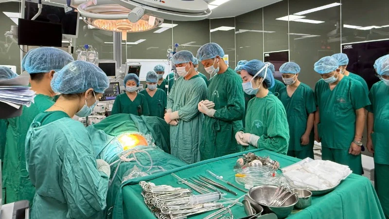 Con trai quyết định hiến tạng của cha chết não, trao cơ hội sống cho 3 người bệnh