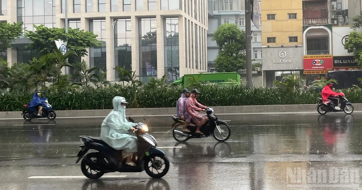 Thời tiết ngày 29/7: Mưa rào và dông bao trùm nhiều nơi trên cả nước, Hà Nội sáng có mưa to