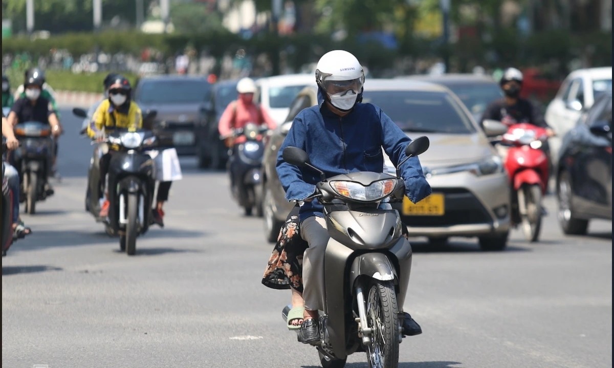 Thời tiết ngày 10/8: Bắc Bộ, Trung Bộ nắng nóng gay gắt, Nam Bộ chiều tối mưa dông Thời tiết ngày 10/8: Bắc Bộ, Trung Bộ nắng nóng gay gắt, Nam Bộ chiều tối mưa dông