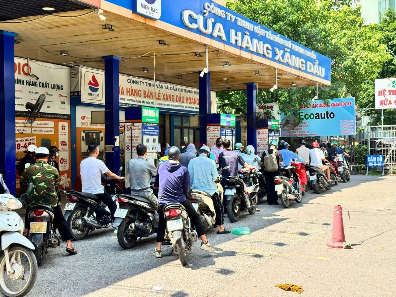 Giá xăng dầu hôm nay 11/8: Giá dầu thế giới tăng 5% Giá xăng dầu hôm nay 11/8: Giá dầu thế giới tăng 5%