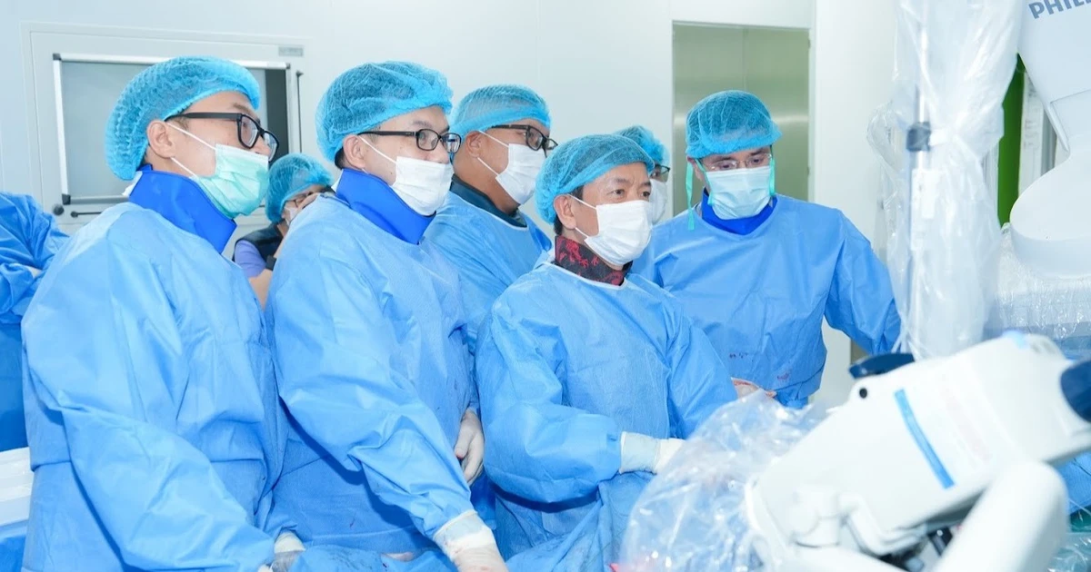 Lần đầu thực hiện TAVI tại Bệnh viện Bạch Mai cơ sở Ninh Bình, cứu người bệnh 80 tuổi hẹp van tim nặng