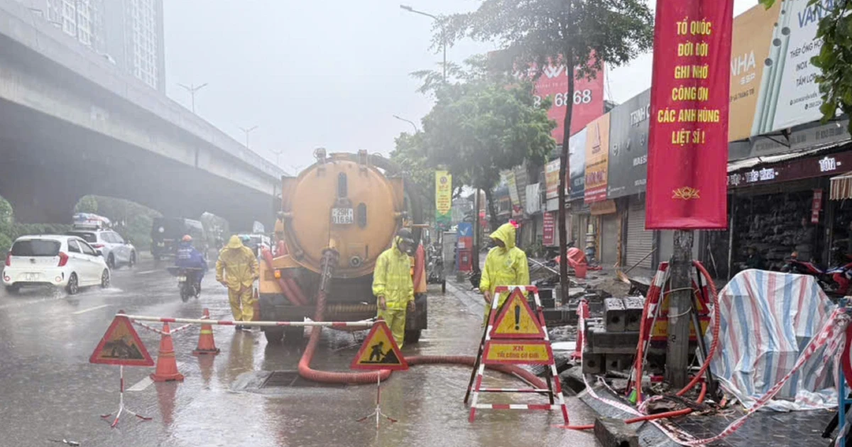 Hà Nội kích hoạt kịch bản ứng phó cao nhất trước mưa lớn