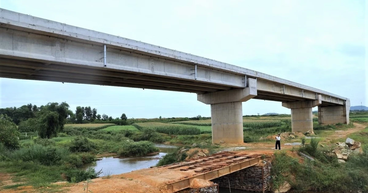 Tỉnh Nghệ An yêu cầu đẩy nhanh tiến độ thi công các dự án giao thông