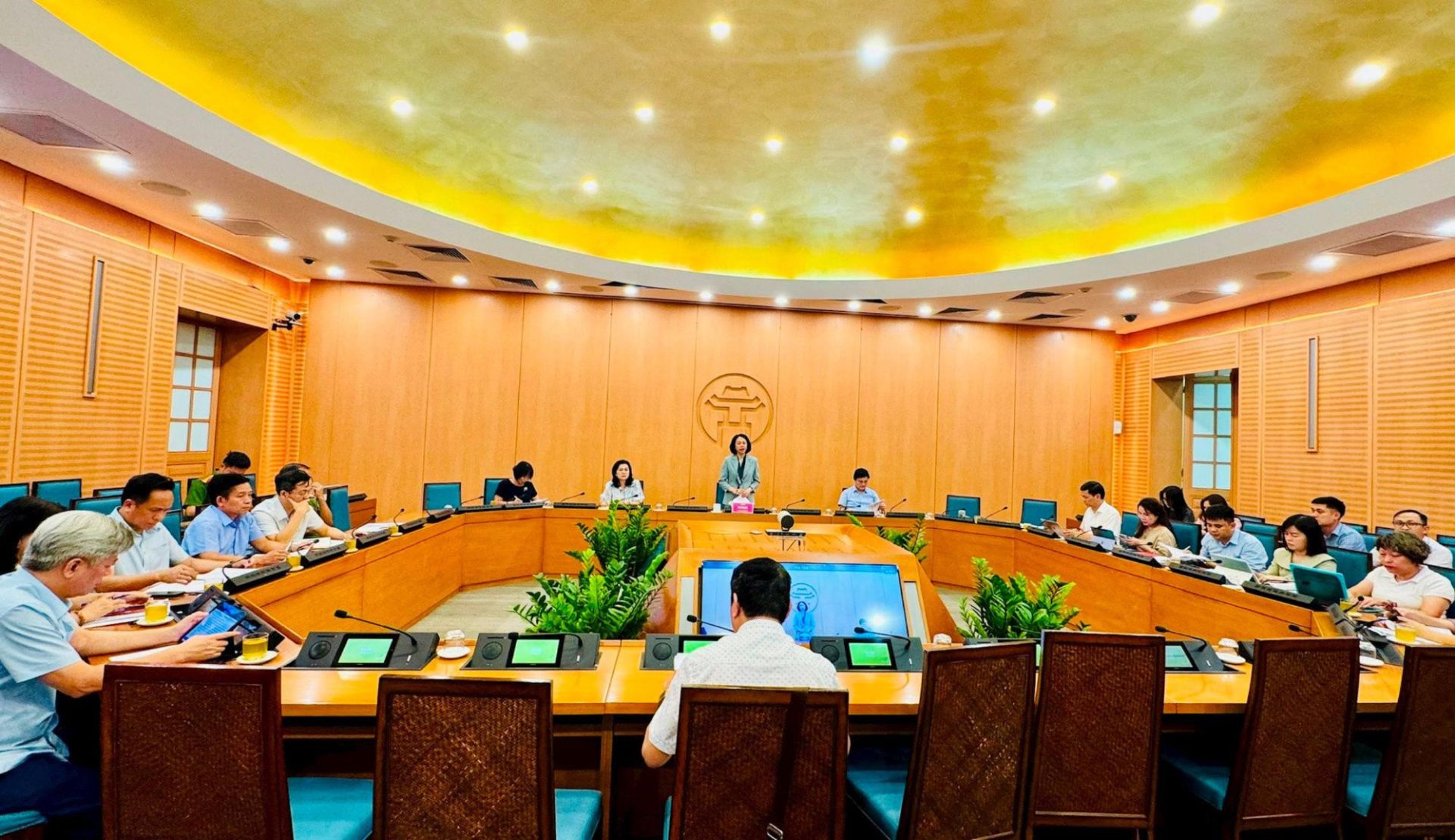 Toàn cảnh hội nghị.