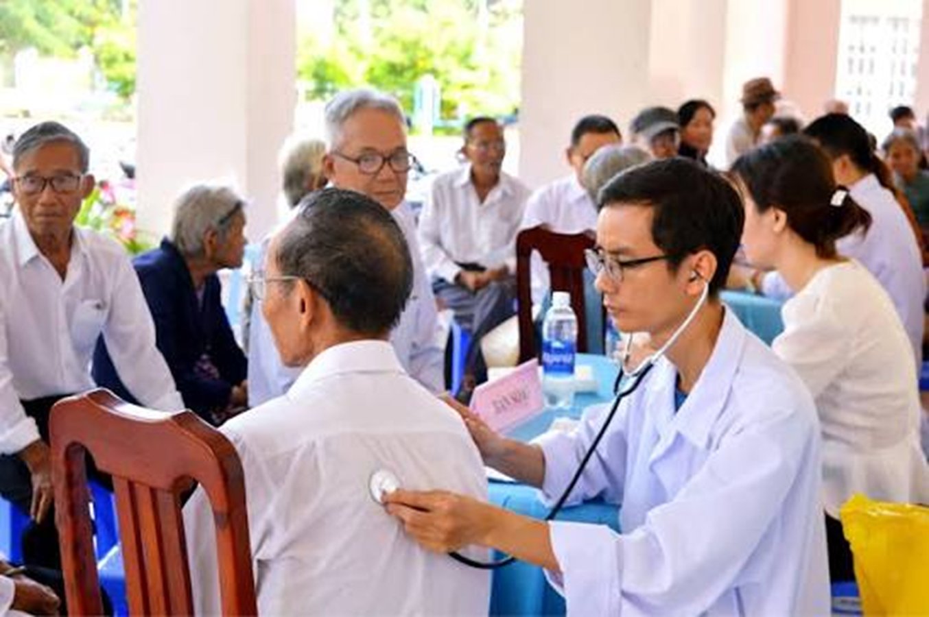TPHCM vừa tổ chức khám và sàng lọc sức khỏe miễn phí cho 1.000 người cao tuổi TPHCM vừa tổ chức khám và sàng lọc sức khỏe miễn phí cho 1.000 người cao tuổi