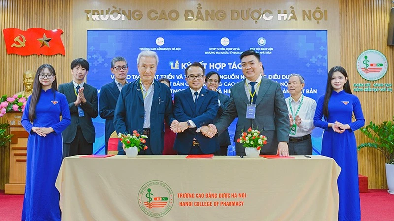Kết nối sinh viên ngành điều dưỡng Việt Nam với thị trường lao động quốc tế