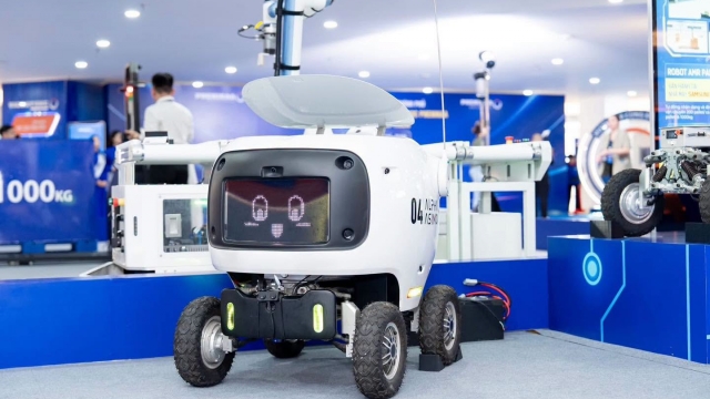Hà Nội thử nghiệm xe buýt tự hành, robotaxi tại Hòa Lạc