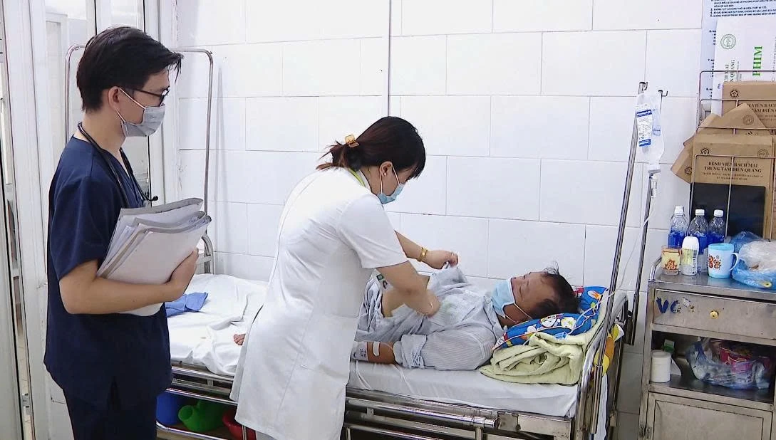 Bệnh sốt xuất huyết gia tăng nhanh, bước vào giai đoạn đỉnh dịch