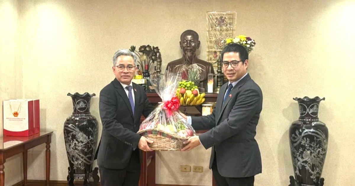 Đại sứ quán Lào tại Philippines chúc mừng Quốc khánh Việt Nam