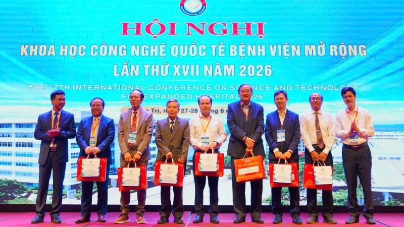 Cập nhật tiến bộ y khoa để nâng cao chất lượng điều trị cho người bệnh