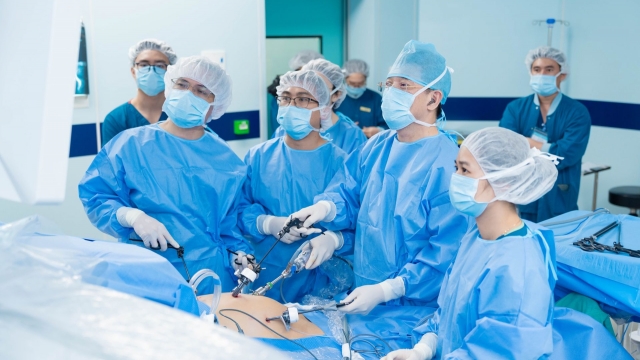Ba ngày, hai cuộc ghép gan đặc biệt tại Vinmec: Cha cứu con, con lại cứu cha