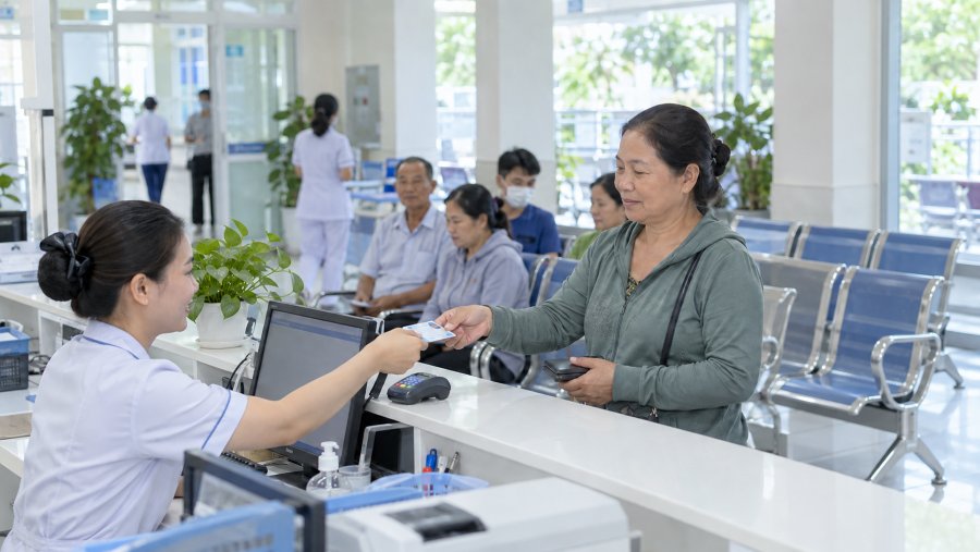 Cà Mau triển khai giá dịch vụ khám, chữa bệnh tại các cơ sở y tế công lập