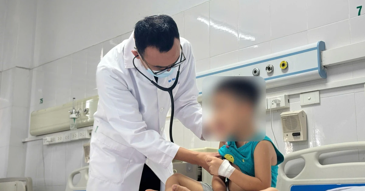 Cảnh giác Adenovirus gây sốt cao 40 độ C ở trẻ nhỏ