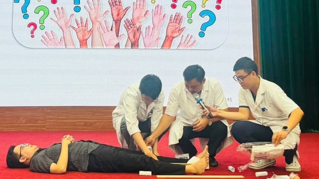 Bắc Ninh: Đào tạo cấp cứu ngoại viện cho nhân viên y tế