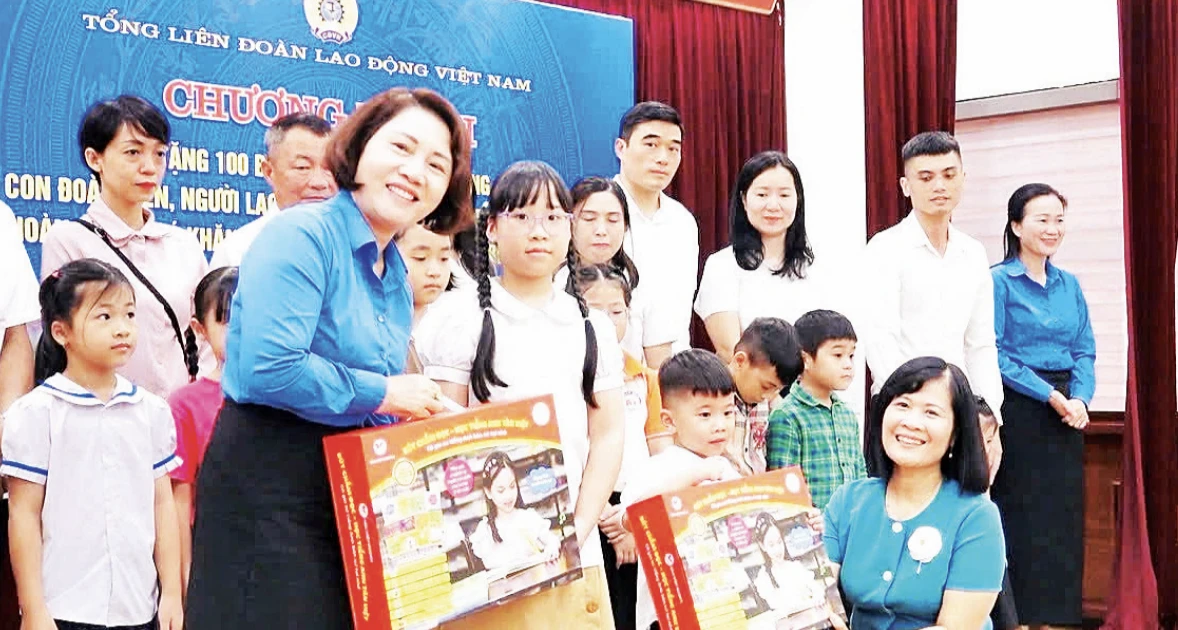 Lấy chất lượng sống của lao động nữ làm thước đo