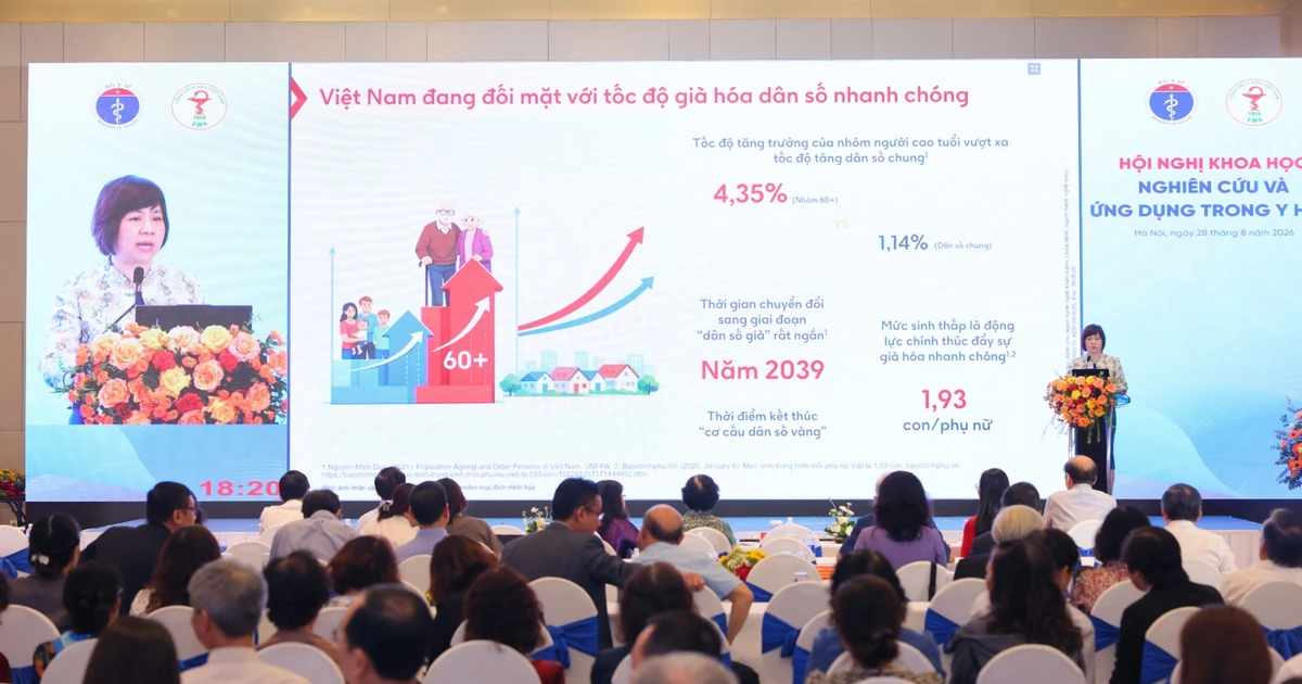 Cách tiếp cận mới trong ứng phó gánh nặng kép sức khỏe và già hóa dân số nhanh