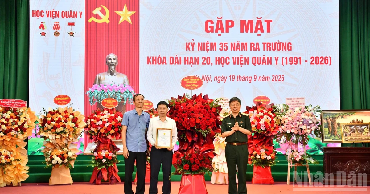 35 năm giữ trọn lời thề người thầy thuốc Quân y