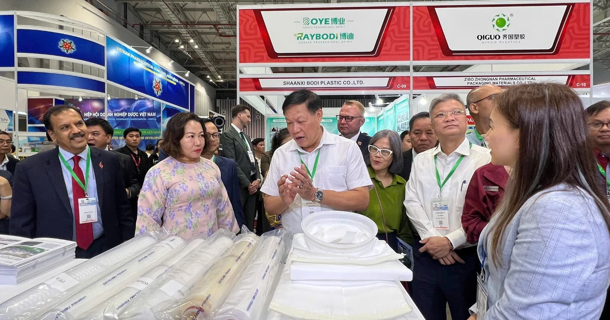 Hiện đại hóa ngành y để chăm sóc tốt hơn sức khỏe nhân dân