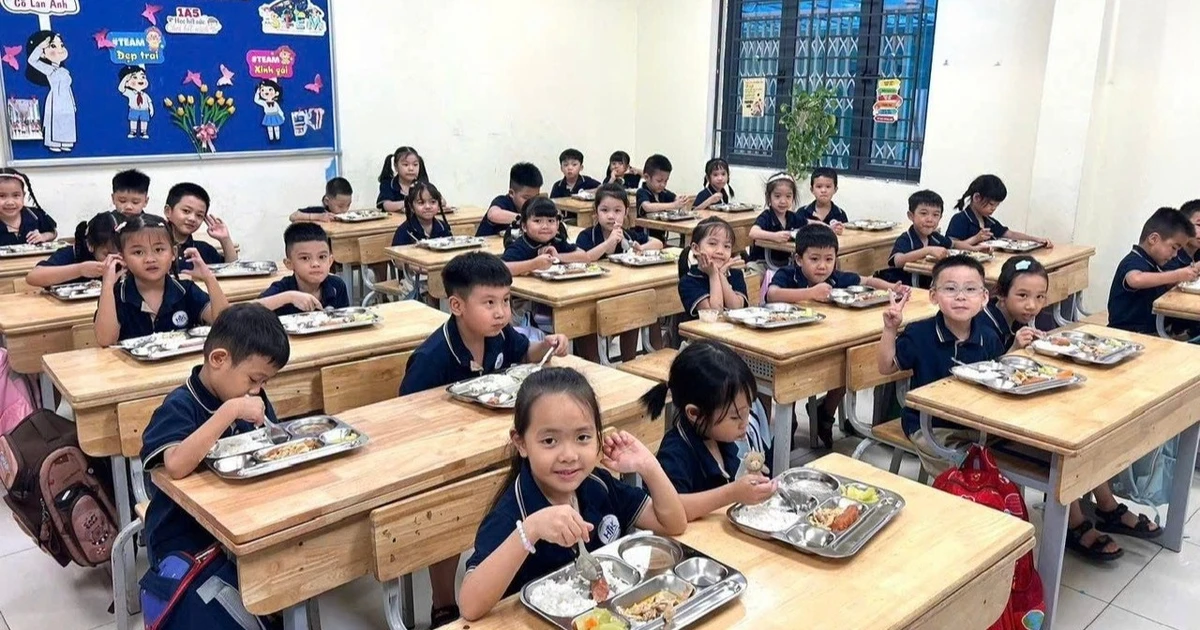 Bữa ăn bán trú: Không chỉ an toàn mà phải cân đối đủ chất, phù hợp lứa tuổi