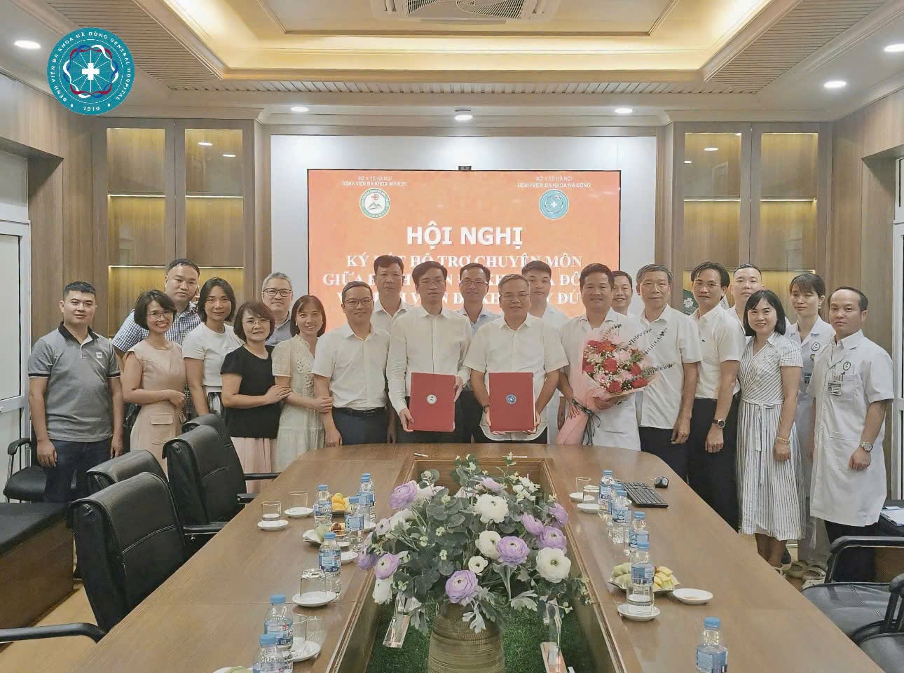 Đại diện 2 Bệnh viện tại Hội nghị