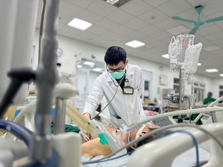 Nhiều người suy hô hấp nhanh vì mắc cúm A Nhiều người suy hô hấp nhanh vì mắc cúm A- Ảnh 2.