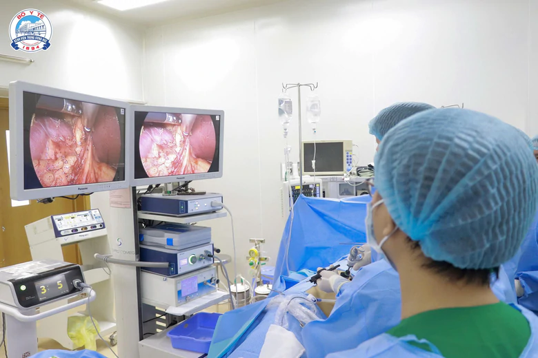 Chuyển giao thành công 2 ca ghép thận trong cùng một ngày Chuyển giao thành công 2 ca ghép thận trong cùng một ngày- Ảnh 2.