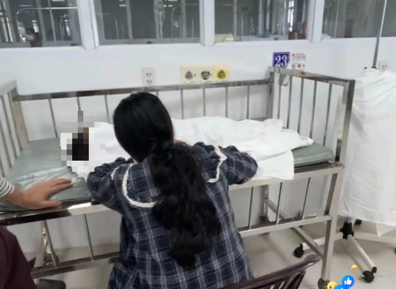 Gia Lai: Bé gái 34 tháng tuổi tử vong sau tiêm thuốc tại bệnh viện, Sở Y tế vào cuộc Gia Lai: Bé gái 34 tháng tuổi tử vong sau tiêm thuốc tại bệnh viện, Sở Y tế vào cuộc- Ảnh 1.