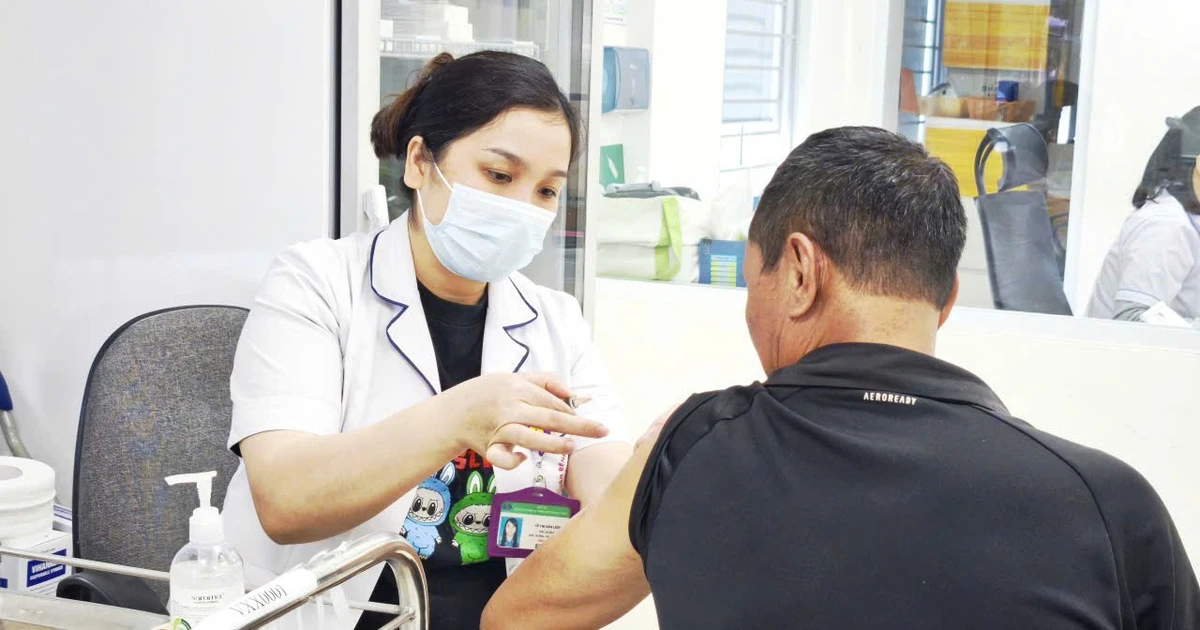 Não mô cầu xâm lấn: Bệnh diễn biến tối cấp, người khỏe mạnh cũng có thể mắc