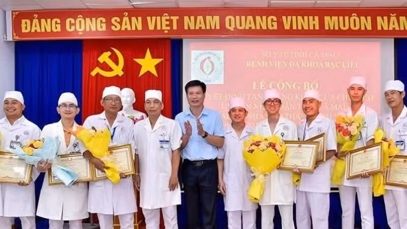 lanh-dao-so-y-te-va-benh-vien-da-khoa-bac-lieu-9157.jpg