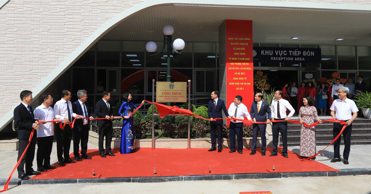 Hà Nội: Gắn biển công trình Bệnh viện Tim cơ sở 2, ra mắt Khoa Quốc tế