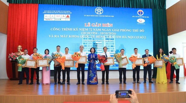 Hà Nội: Gắn biển công trình Bệnh viện Tim cơ sở 2, ra mắt Khoa Quốc tế Hà Nội: Gắn biển công trình Bệnh viện Tim cơ sở 2, ra mắt Khoa Quốc tế- Ảnh 3.