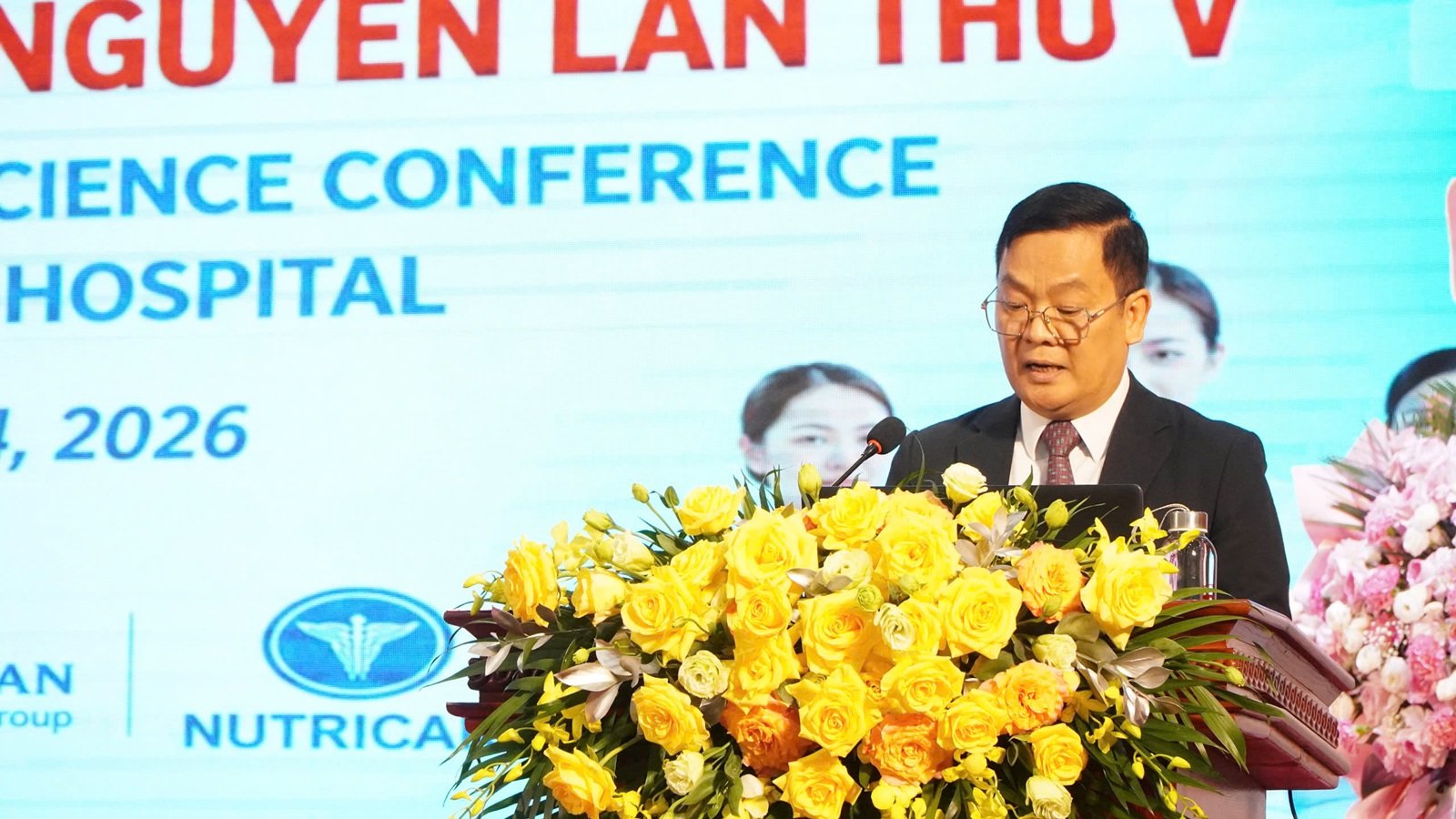 TS. Vương Ánh Dương - Phó Cục trưởng Cục Quản lý Khám chữa bệnh, Bộ Y tế phát biểu tại Hội nghị