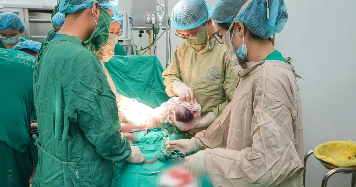 Sản phụ ung thư vú di căn nhiều cơ quan vượt qua ca mổ lấy thai nguy cơ cao