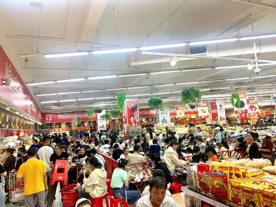 Trong 9 tháng năm 2026, tổng mức bán lẻ hàng hóa và doanh thu dịch vụ tiêu dùng của thành phố đạt 1.488.689 tỷ đồng, ước tăng 13,8% so với cùng kỳ. Trong 9 tháng năm 2026, tổng mức bán lẻ hàng hóa và doanh thu dịch vụ tiêu dùng của thành phố đạt 1.488.689 tỷ đồng, ước tăng 13,8% so với cùng kỳ.