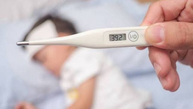 Hệ vi sinh đường ruột và lời giải cho hiện tượng người sốt cao, người bình thường sau tiêm chủng